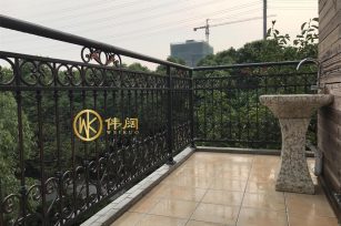 鍛造鐵藝陽(yáng)臺(tái)欄桿—020